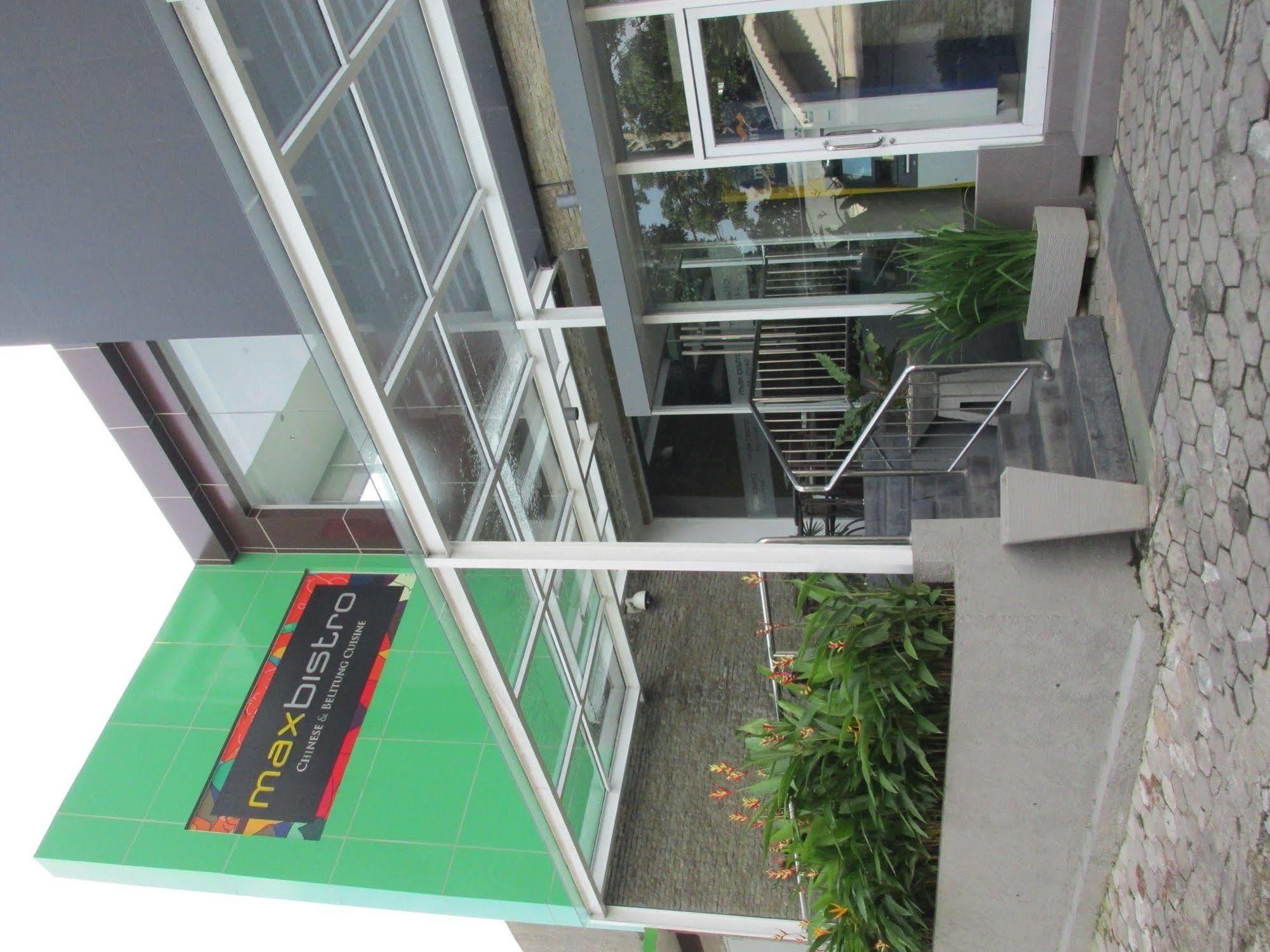 Dk Belstar Hotel Belitung Tanjung Pandan Exterior foto